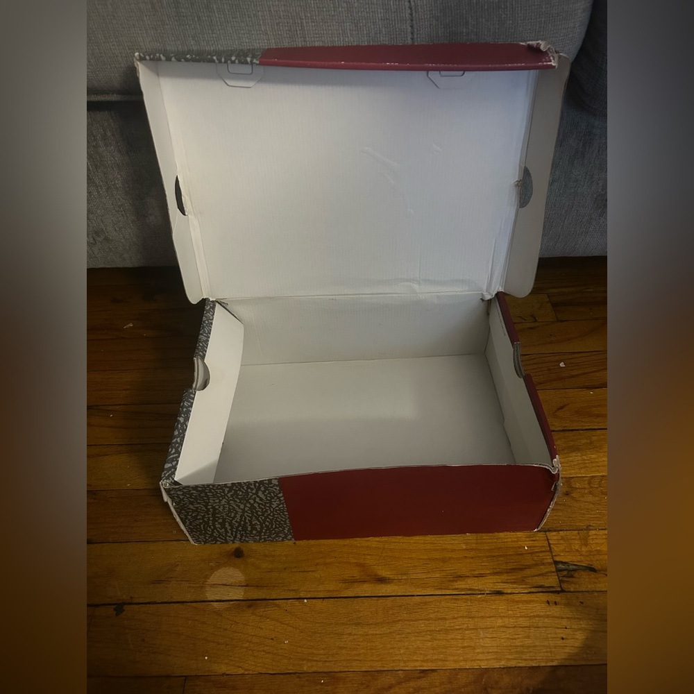 Jordan Retro 3 Empty Box - Picture 4 of 7